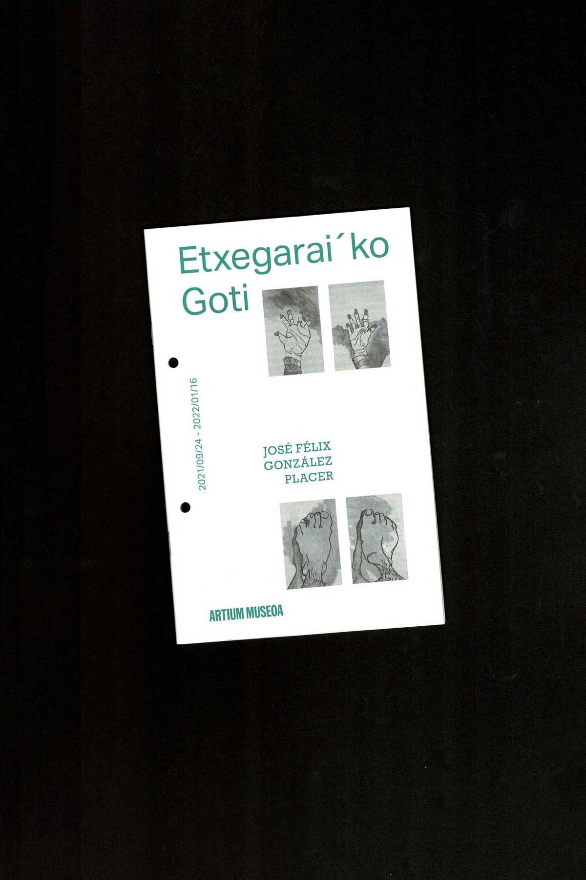 Escaneo de la portada del folleto de la exposición Etxegarai'ko Goti.